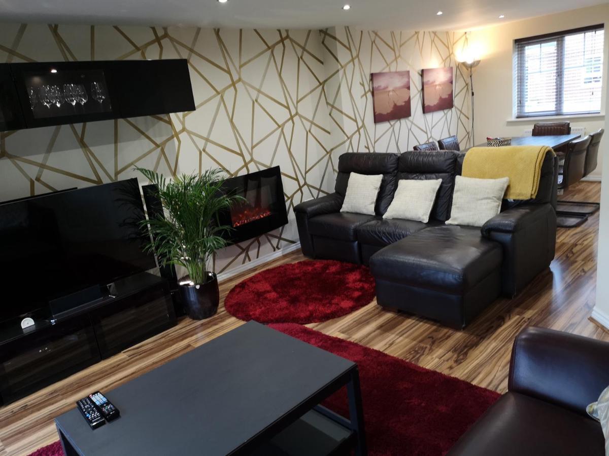 Appartamento Nightingale Gardens - 4 Bed Detached House - Manchester Esterno foto