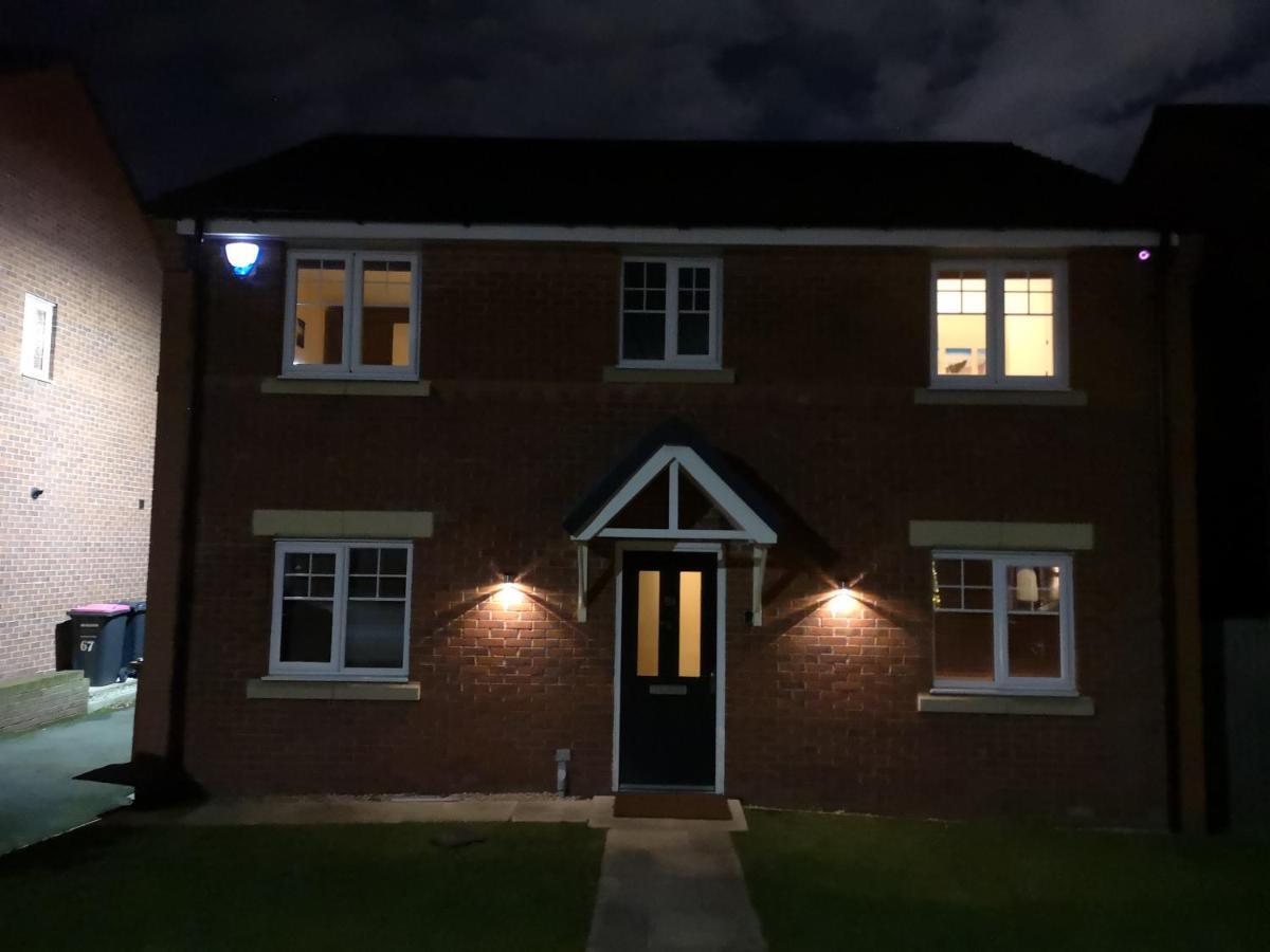 Appartamento Nightingale Gardens - 4 Bed Detached House - Manchester Esterno foto