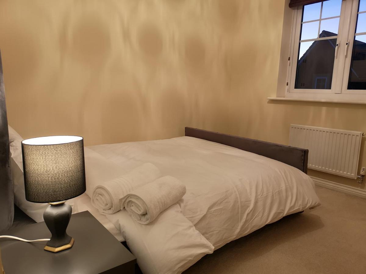 Appartamento Nightingale Gardens - 4 Bed Detached House - Manchester Esterno foto