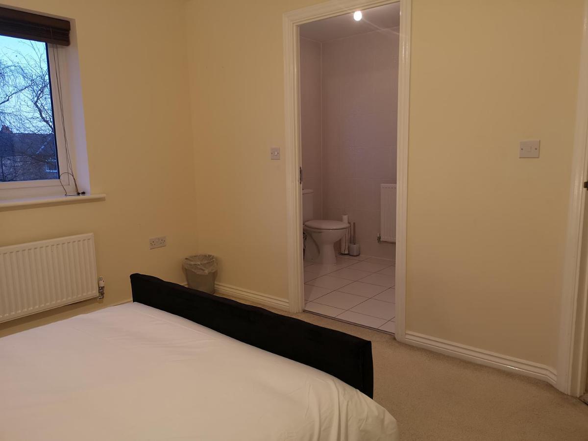 Appartamento Nightingale Gardens - 4 Bed Detached House - Manchester Esterno foto