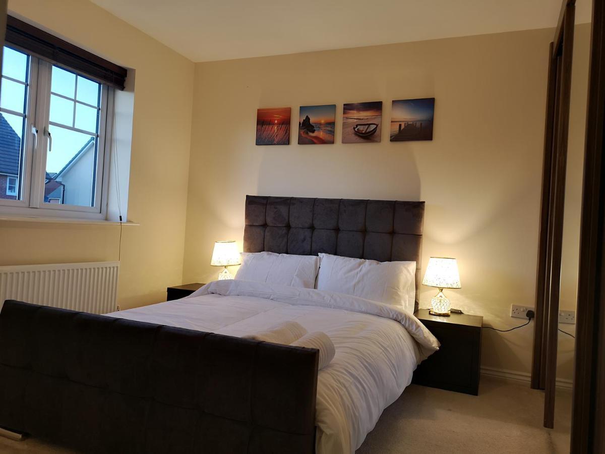 Appartamento Nightingale Gardens - 4 Bed Detached House - Manchester Esterno foto